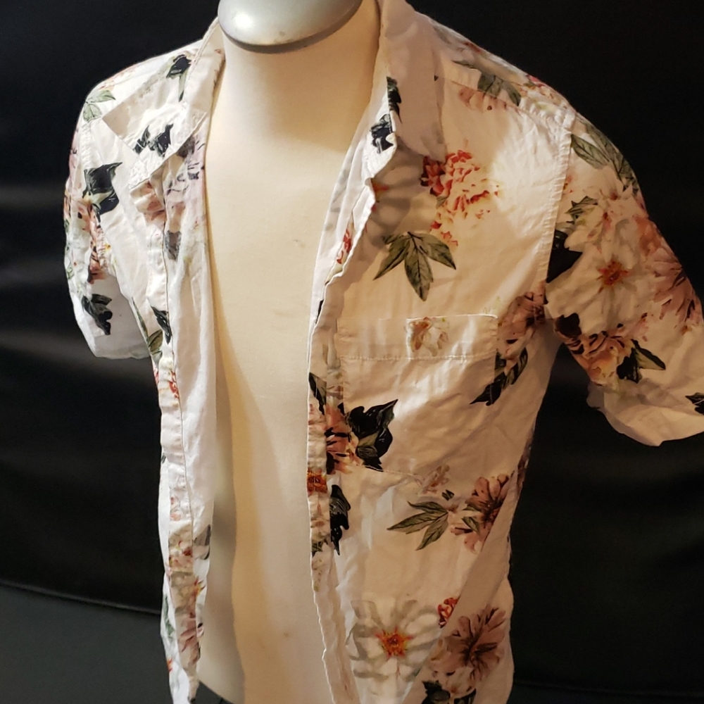 Floral button up